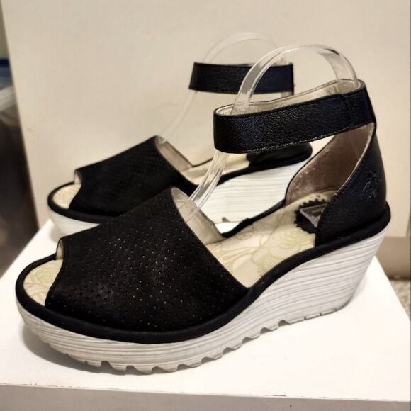 Fly London "Yake" Black Leather White Wedge Ankle Strap Sandals Sz.8/38 Ret $235 - Picture 1 of 10